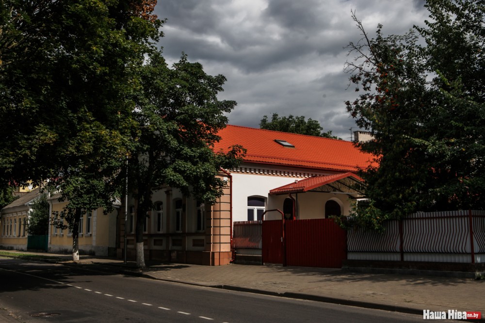 Сучасная пінская сінагога. Сучасная пінская сінагога.